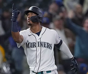 Future outlook on Mariners, Julio Rodriguez, the fastest player ever to reach 15 HR’s and 20 Stolen Bases.